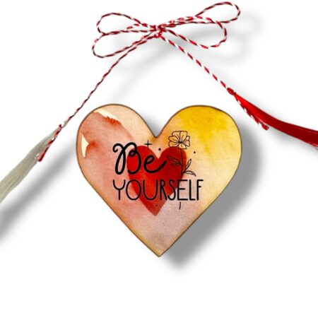 Brosa martisor din lemn - Inima "Be yourself"